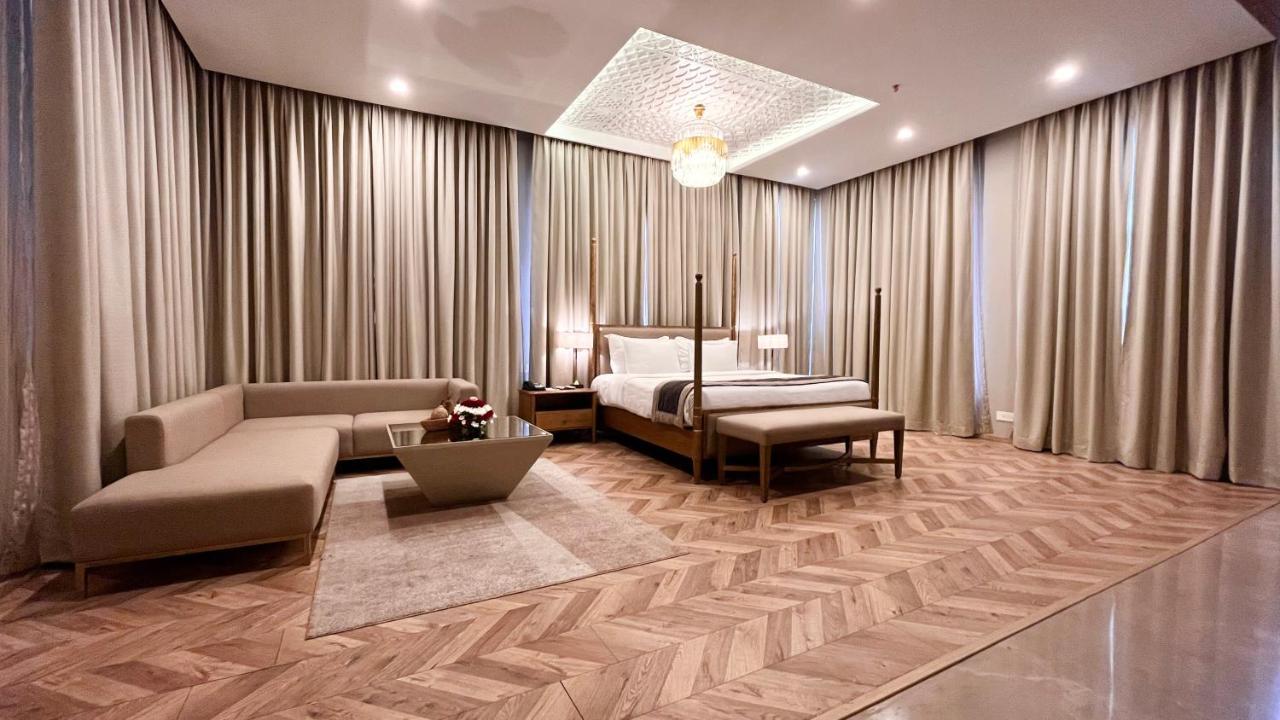 中心点酒店 那格浦尔 外观 照片